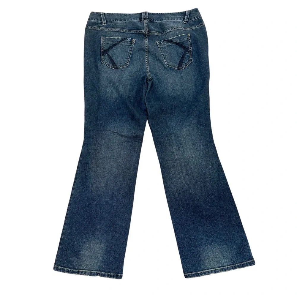 Lane Bryant Distinctly Boot jeans 18P petite bootcut blue stretch denim